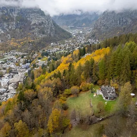 Chalet Les Boise - Sauna, Heated Pool And Mountains View 쿠르마예